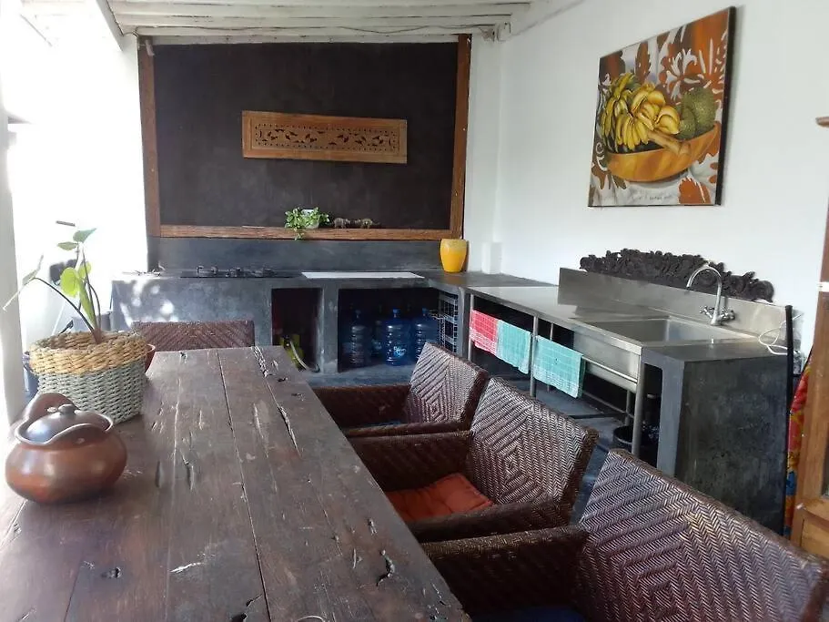 Villa Putih Seminyak